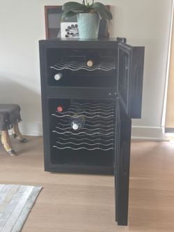 Wine cooler 24 bottles  - by Ivation