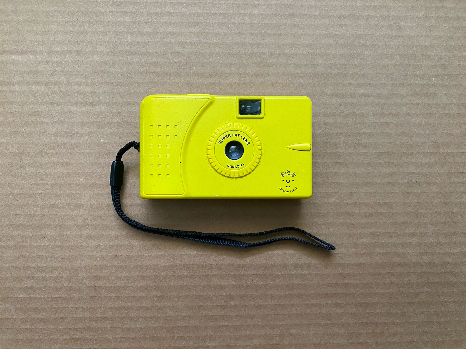 Japan Yellow Peace Wide Lens Superheadz 35mm Film Toy Camera