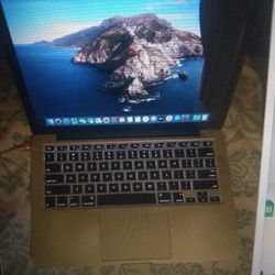 MacBook Pro A1502 i5 16gb  Good Motherboard And Keyboard, Needs Screen And Hard Drive