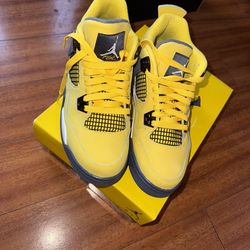 Air Jordan 4 Retro Lightning