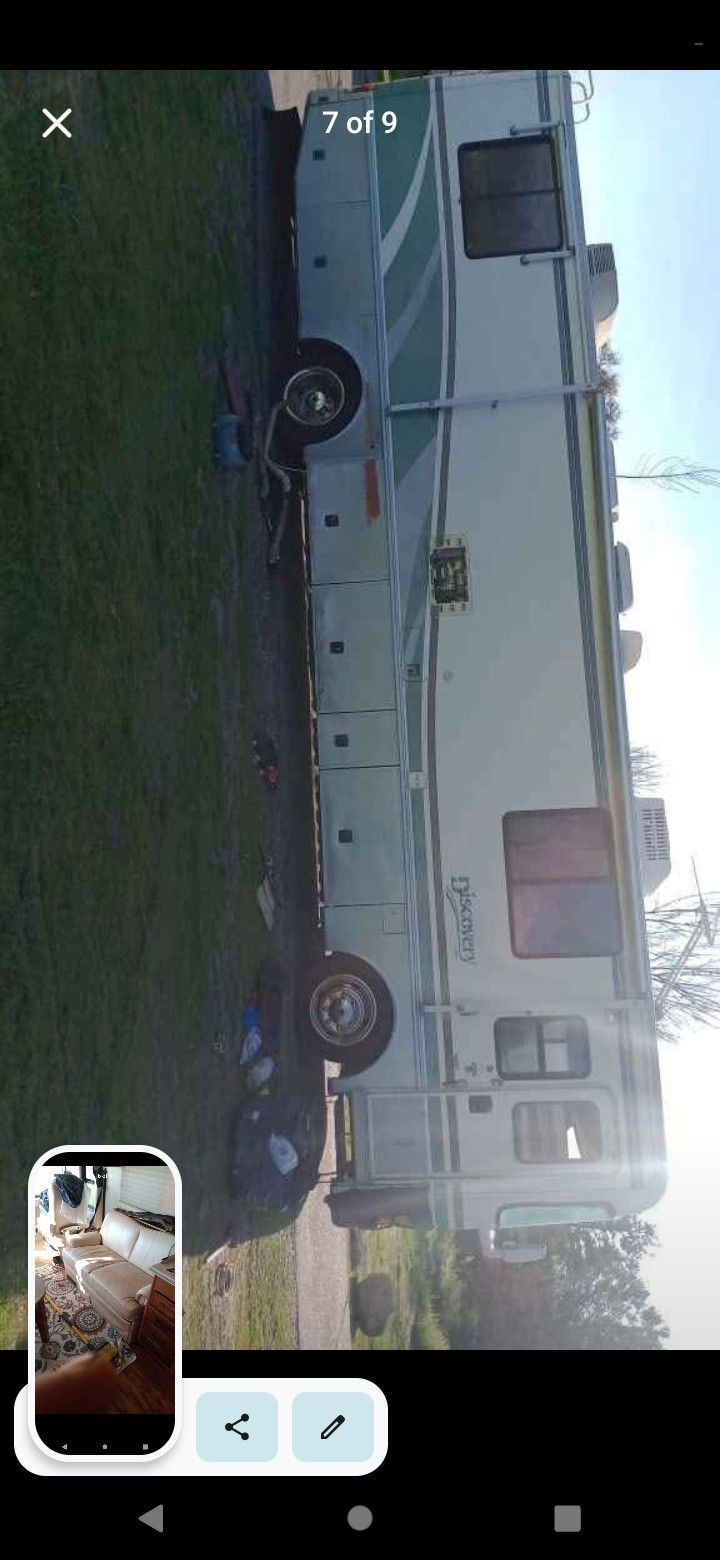 1999 Fleetwood Discovery