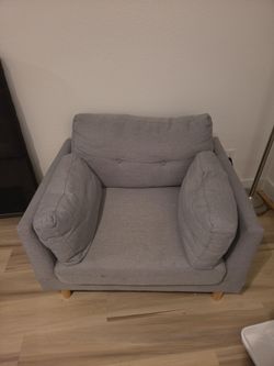 COMFORTABLE CHAIR $30 OBO