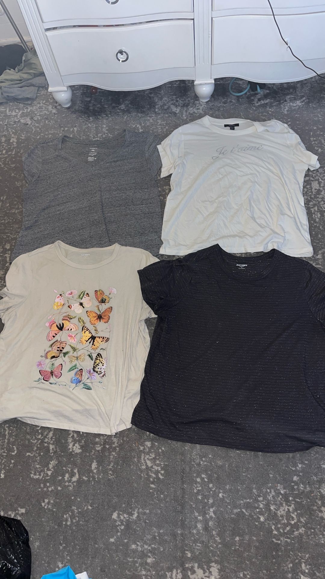 FREE Women’s Shirts Size XL/XXL (STILL AVAILABLE, porch Pickup)