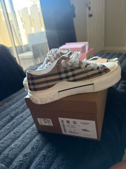 Burberry shoes
