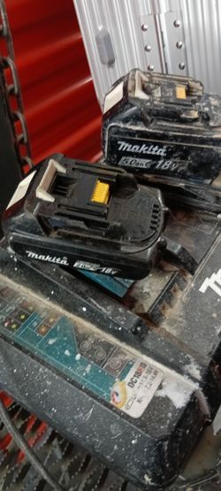 Makita battery charger and batteries