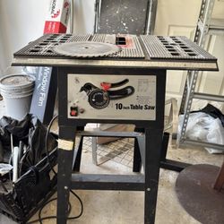ELECTRIC TABLE SAW WITH NEW BLADE 