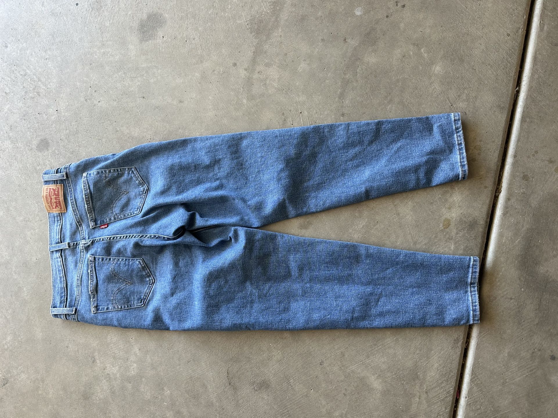 Levi Strauss & Co 28x27