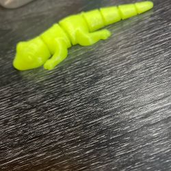 3D Printed Wiggle Lizard Glow In The Dark 