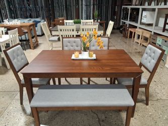 6 pc solid walnut dining set with 4 solid wood chairs and bench (New)