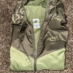 NIKE WINDBREAKER JACKET