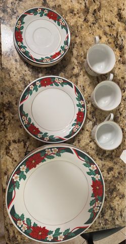 Holiday plates