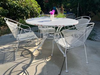 Iron table with 4 chairs
