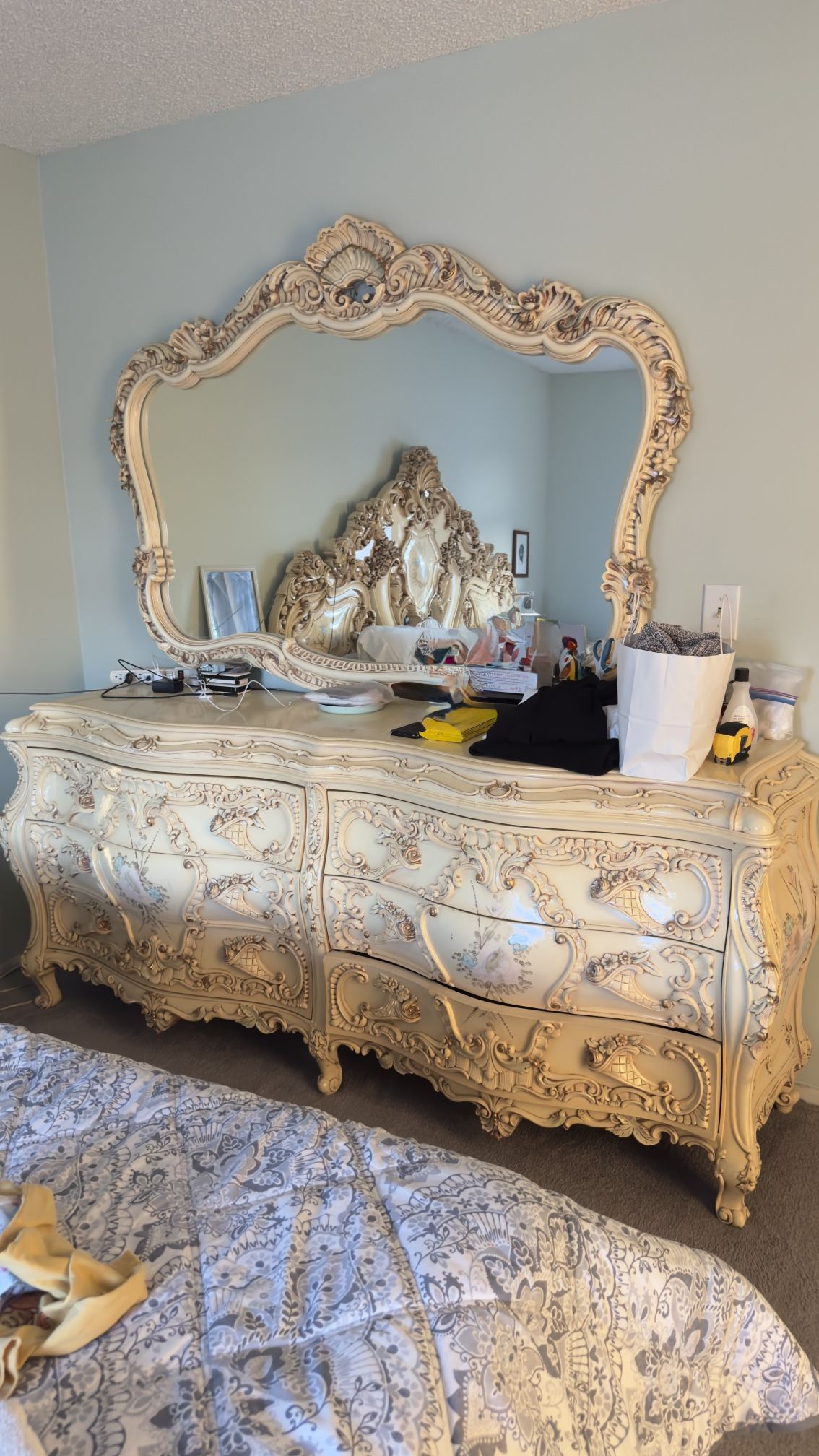 ANTIQUE BED SET 