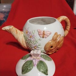Tea Pot With Rabbit 