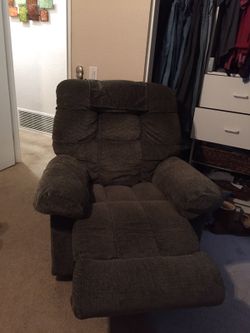 La z boy green recliner