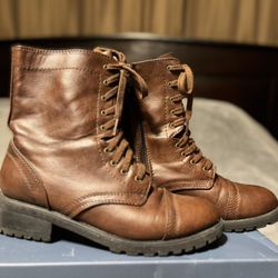 Cute Brown Lace Up Boots Size 8