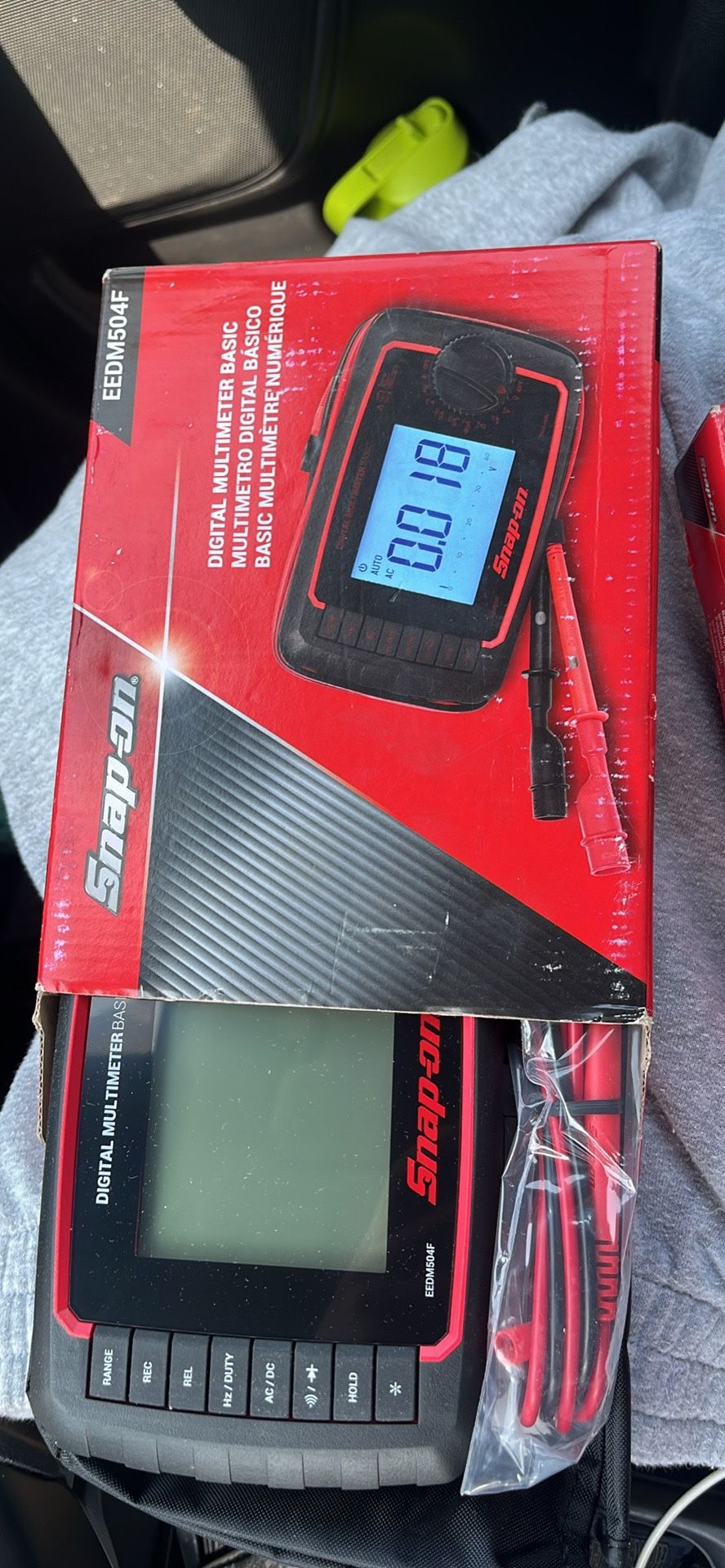 Digital multimeter