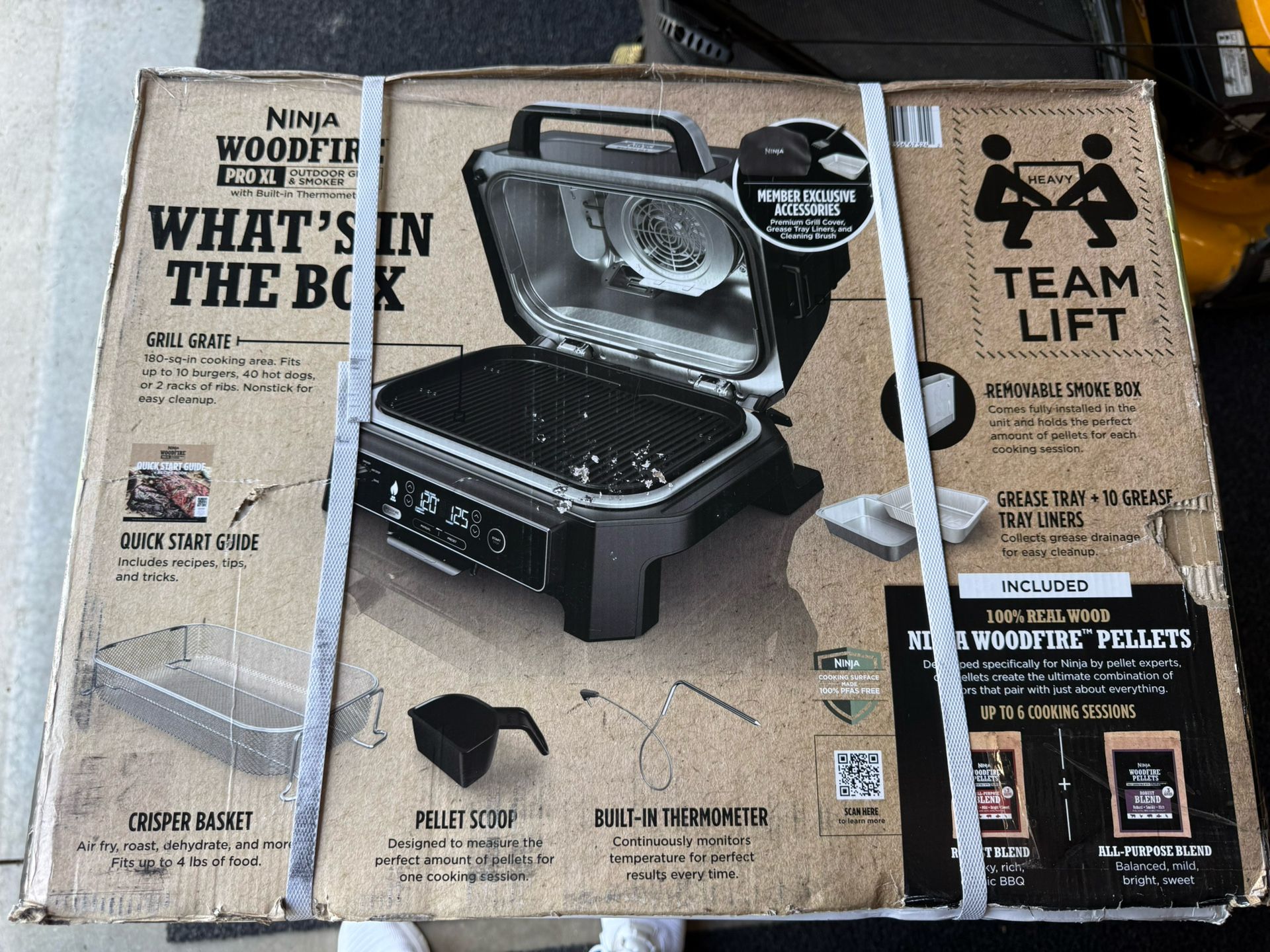 Ninja Woodfire Pro XL Outdoor Grill/smoker
