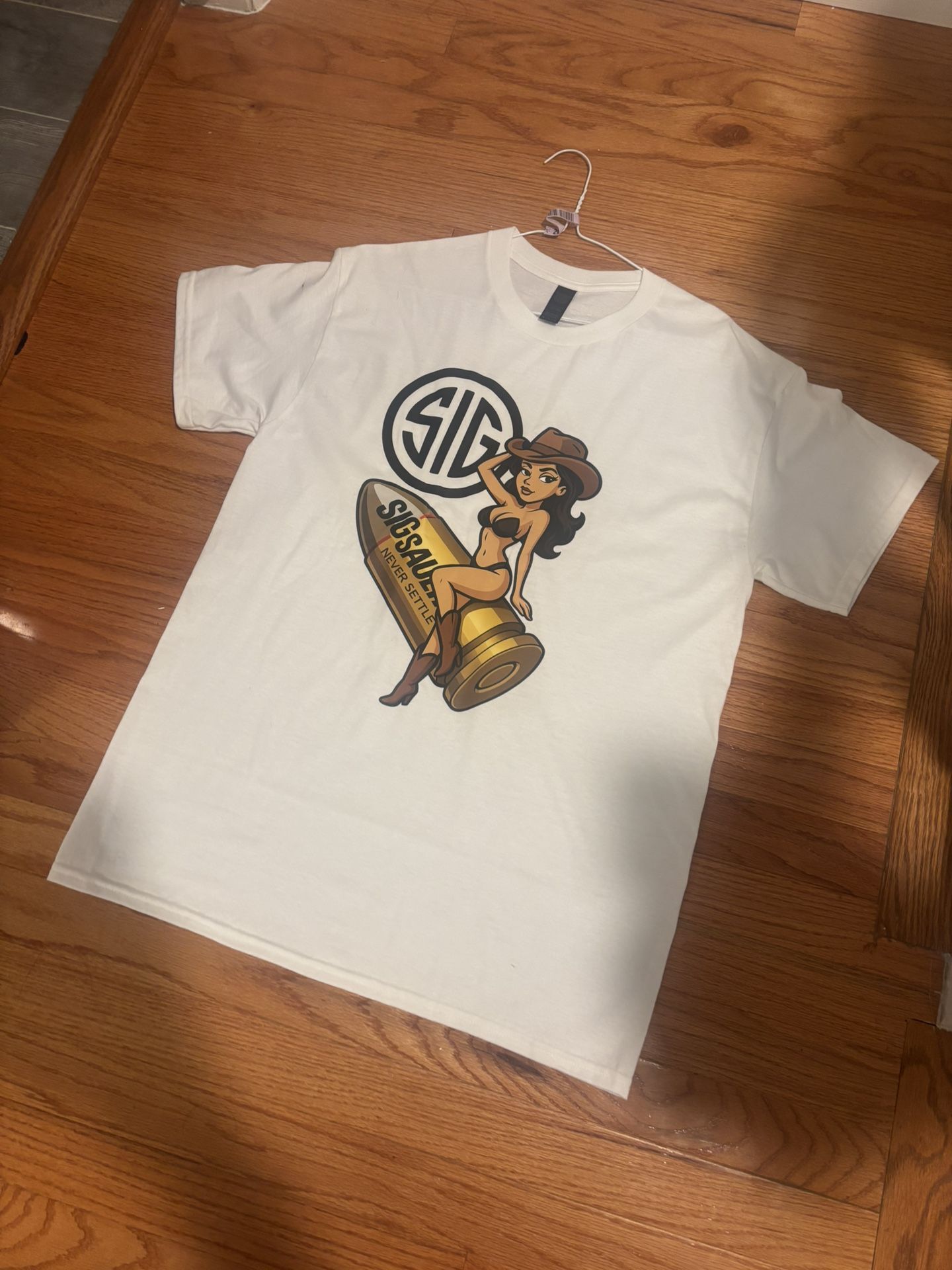 sig sauer shirt size M