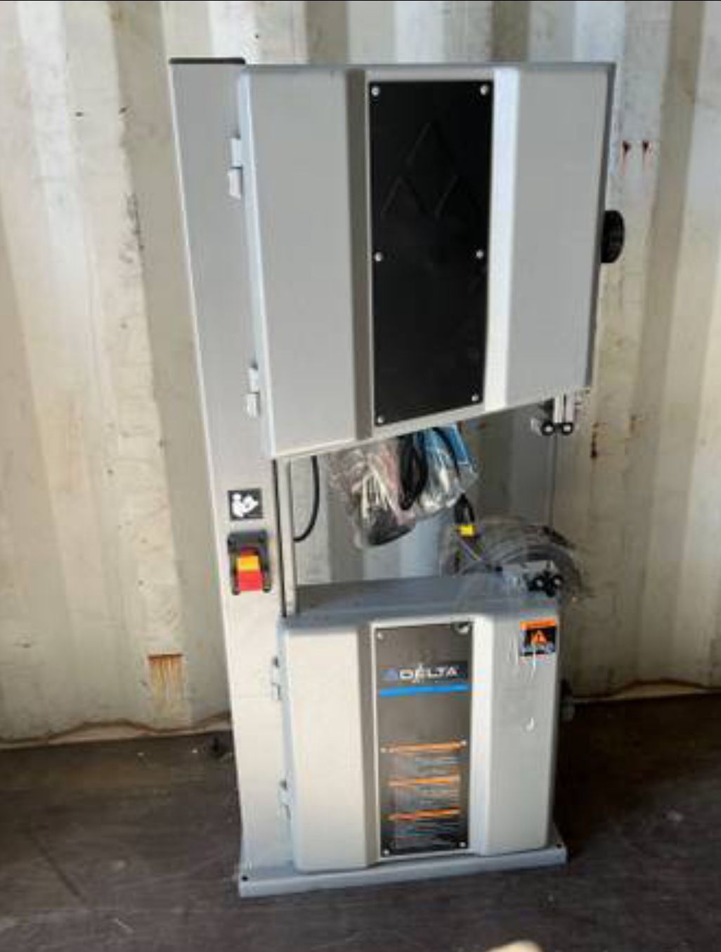 Delta 10 Amp 1HP 14 in. Steel Frame Band Saw, 2 Speed