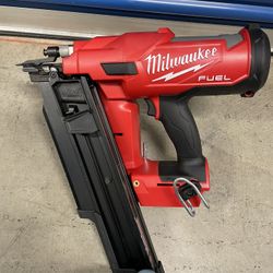 Milwaukee Fuel 21 Degree Framing Nailer