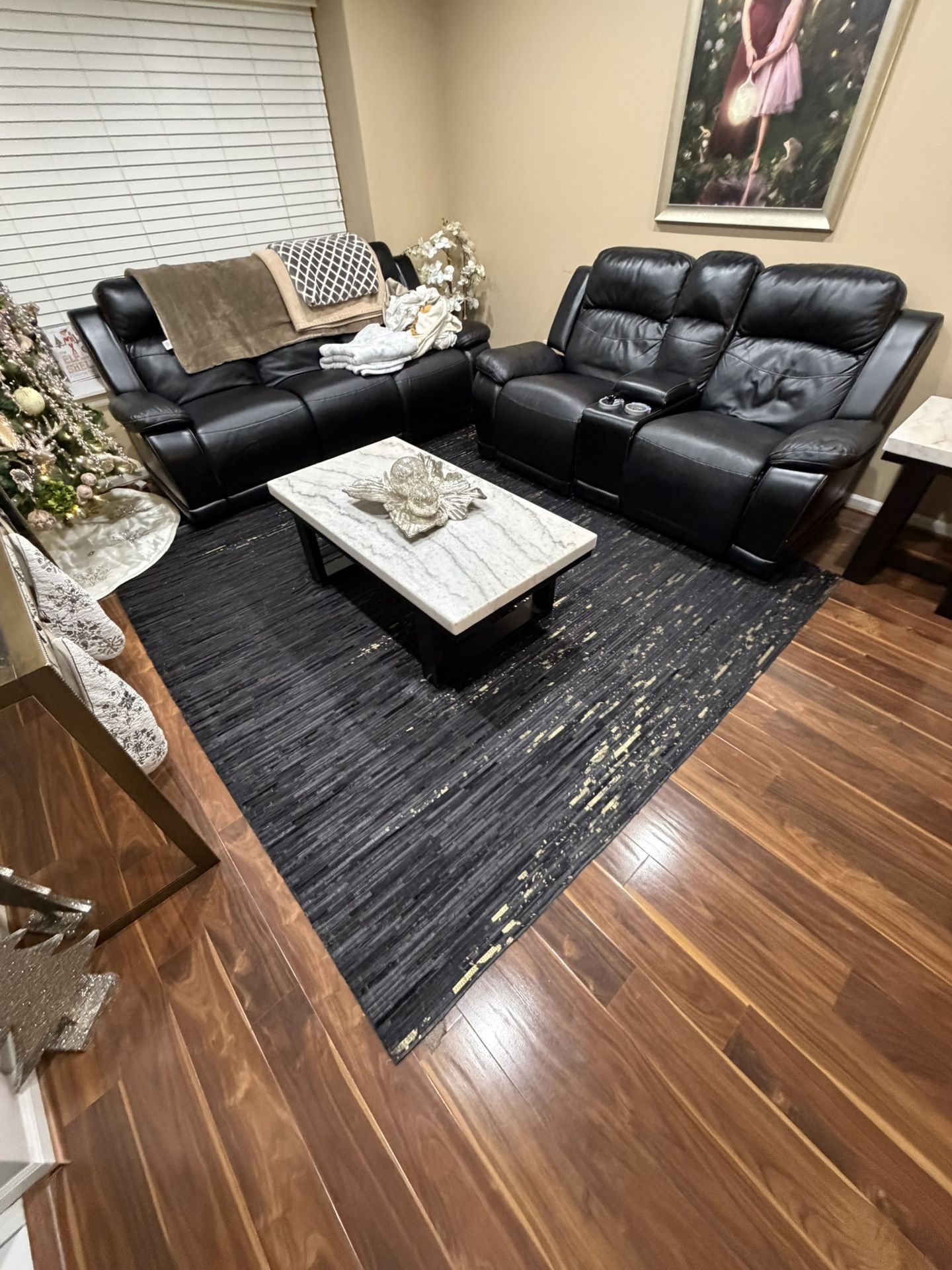 Elegant Black and Gold Area Rug