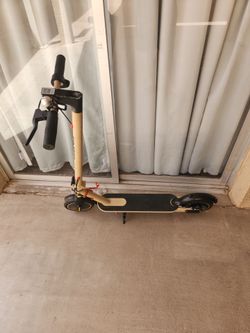 Electric scooter w/charger
