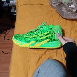 basketball shoes