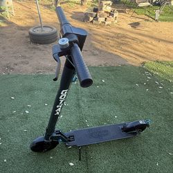 GoTrax rival  E-scooter.