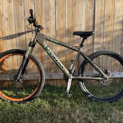 27.5” Kona Blast Teen Men’s Bike Disc Brakes 