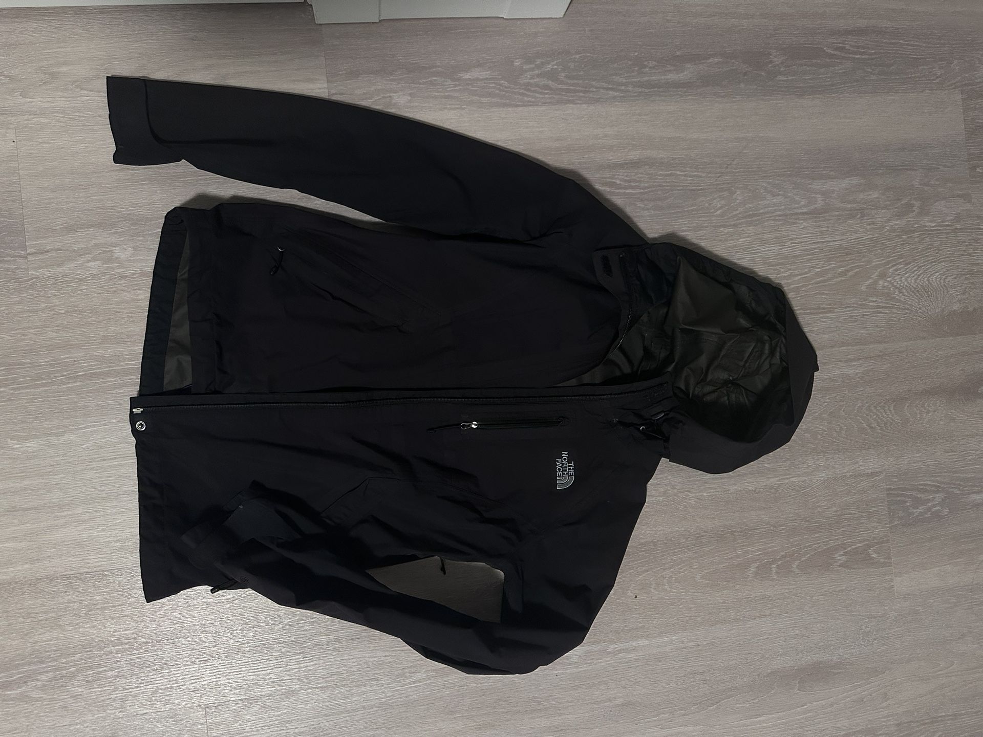 The North face Rain Jacket (womens Small)
