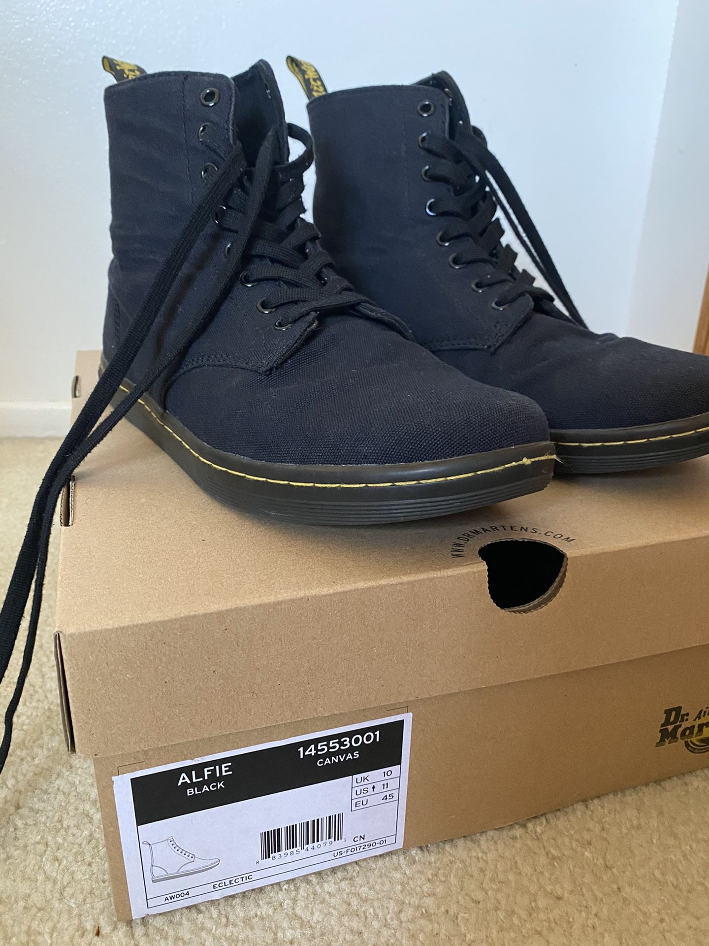 Dr. Martens Alfie canvas size 11 - used only ten times~