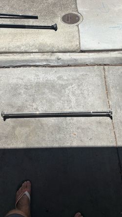 Curtain rod
