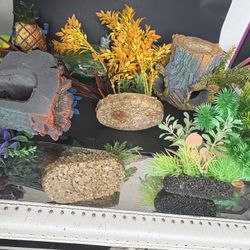 New - Fish tank decor