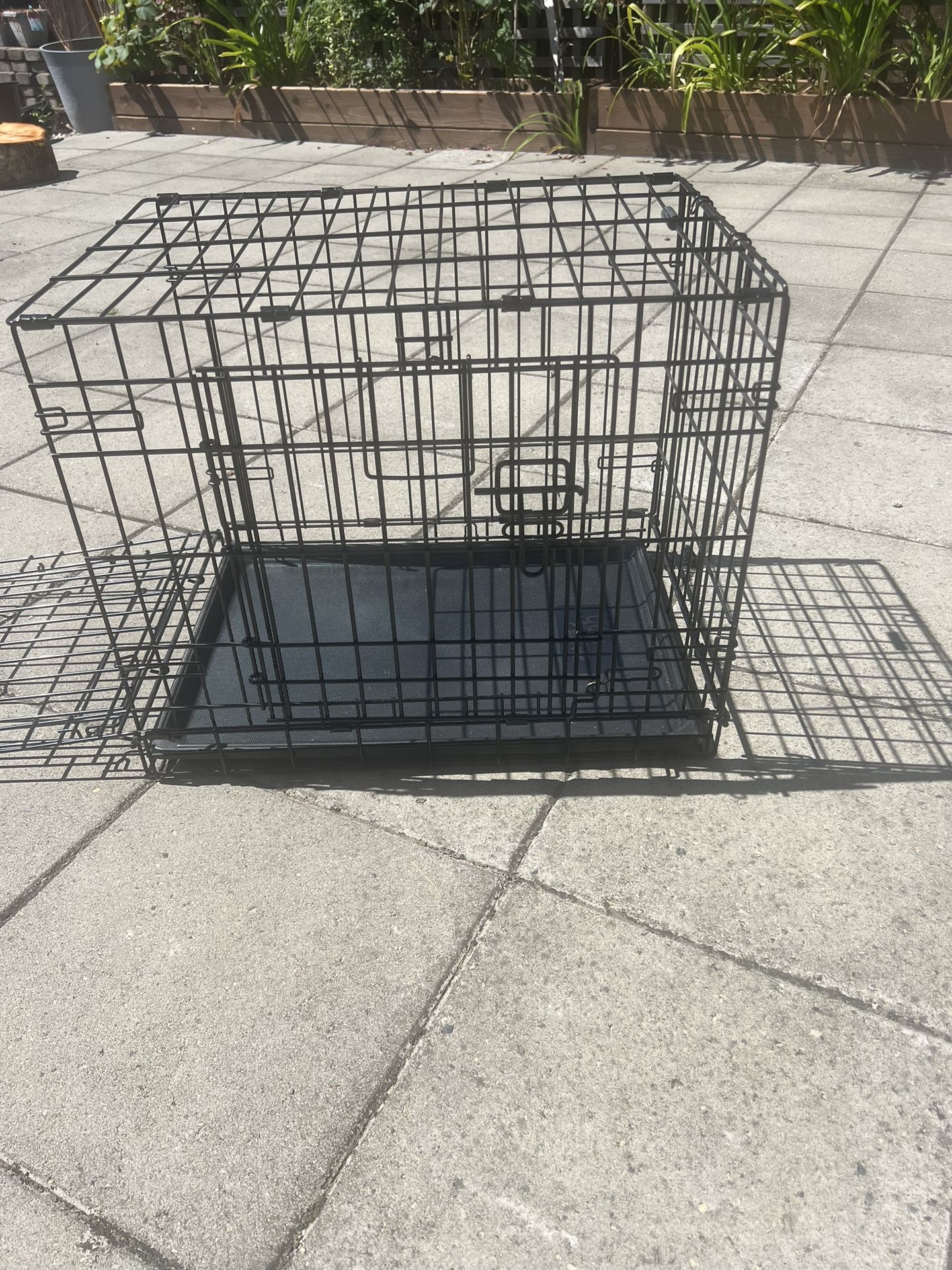 Dog crate Medium Size