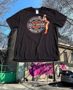 Harley Davidson black cotton t-shirt with Harley-Davidson logo and woman graphic, size XL #bikerstyle #motorcycle