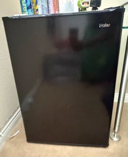 Haier Mini Fridge