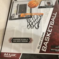 Basketball wall hoop 