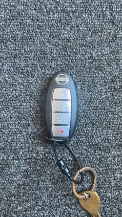 2021 nissan versa key