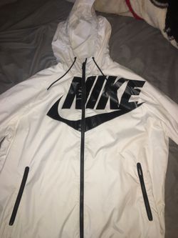 XL NIKE JACKET BLACK/WHITE