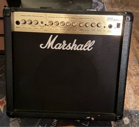 Amplifier: Marshall MG50DFX