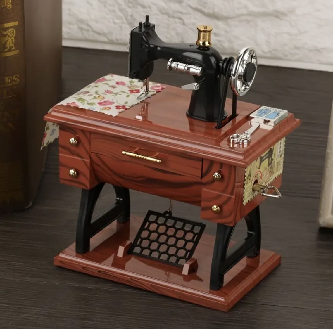 Vintage Musical Sewing Machine Statue – Decorative & Functional