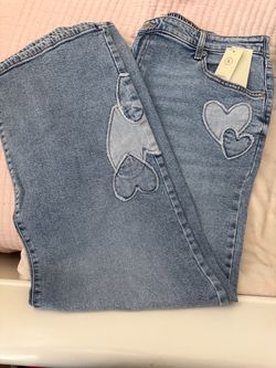 Light Wash Jeans with Heart Appliqué Detail