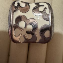 Mod Flower White & Silver Ring