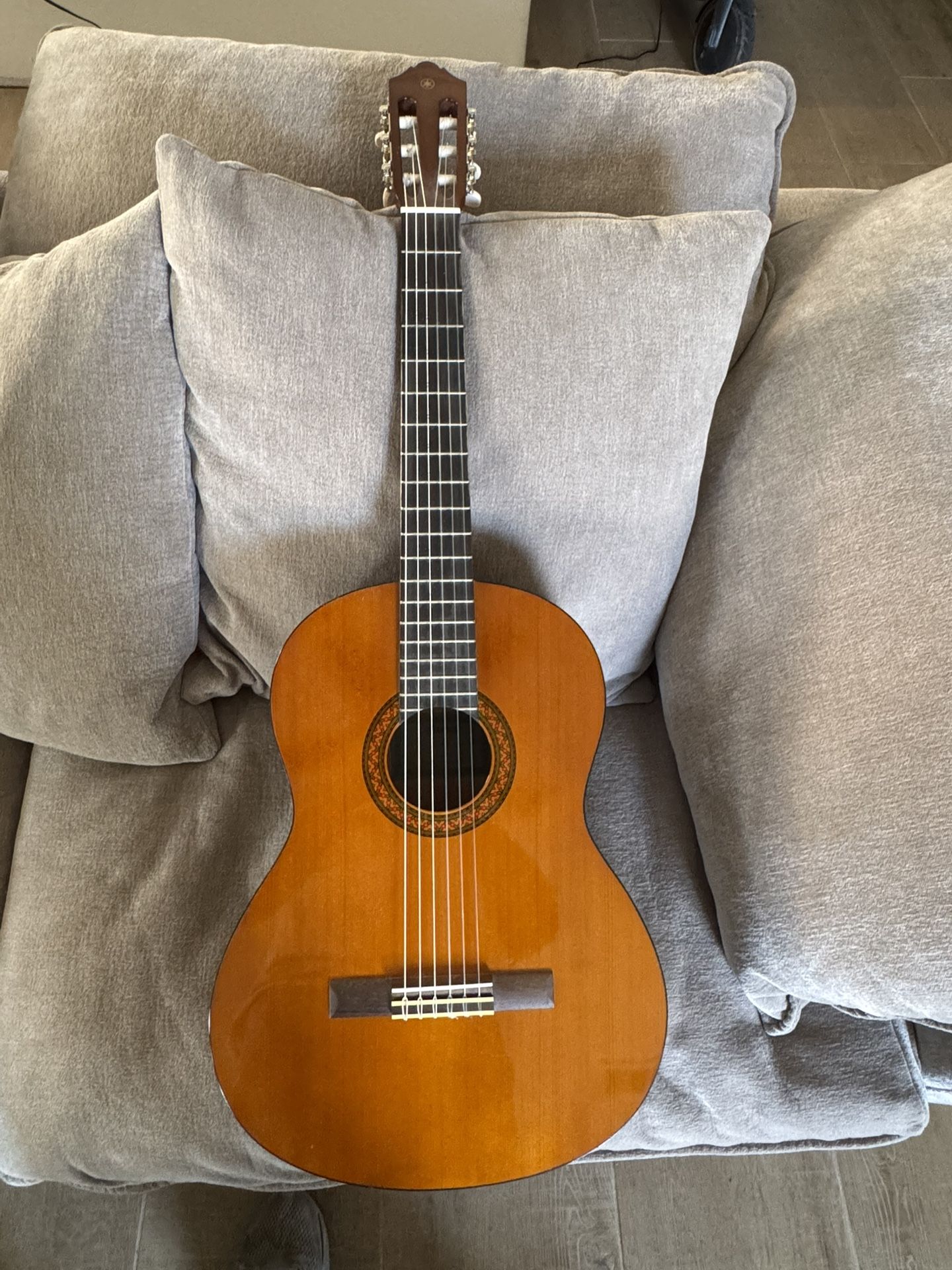 Yamaha C40 Nylon Acoustic Guitar