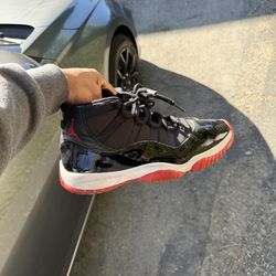jordan 11 (size 10)