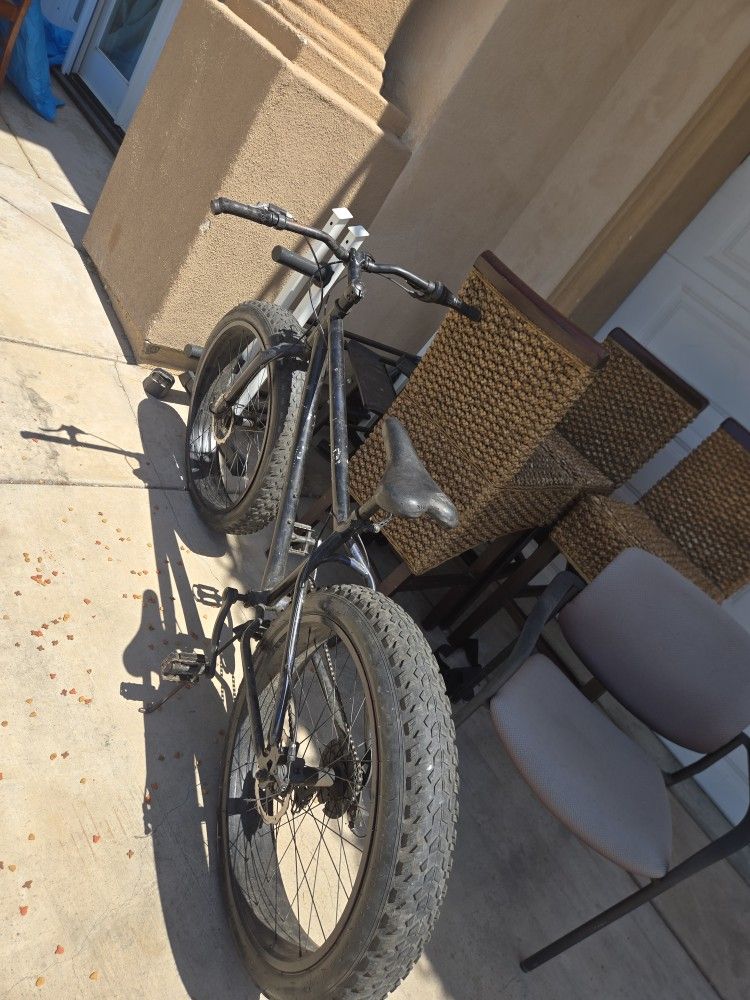 Bike With Fat Tires Mongoose Brand 26 Inch