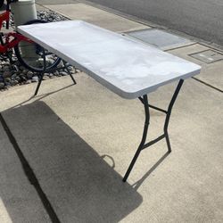 Folding Table 