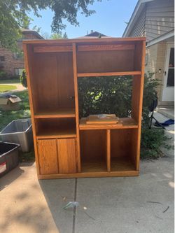 Entertainment center