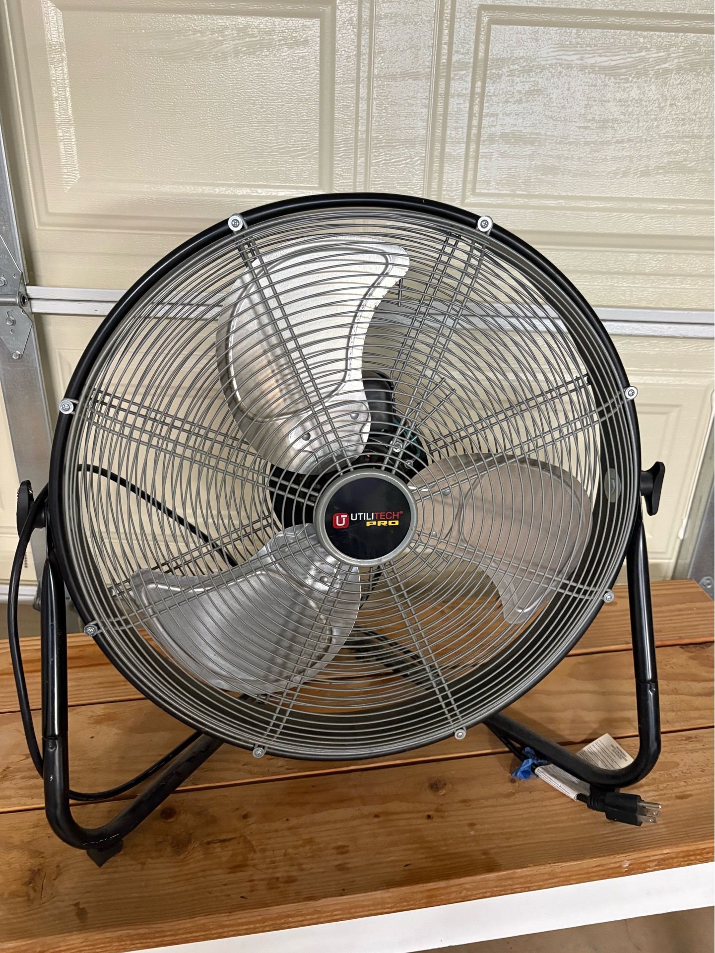 Heavy duty metal fan for high speed